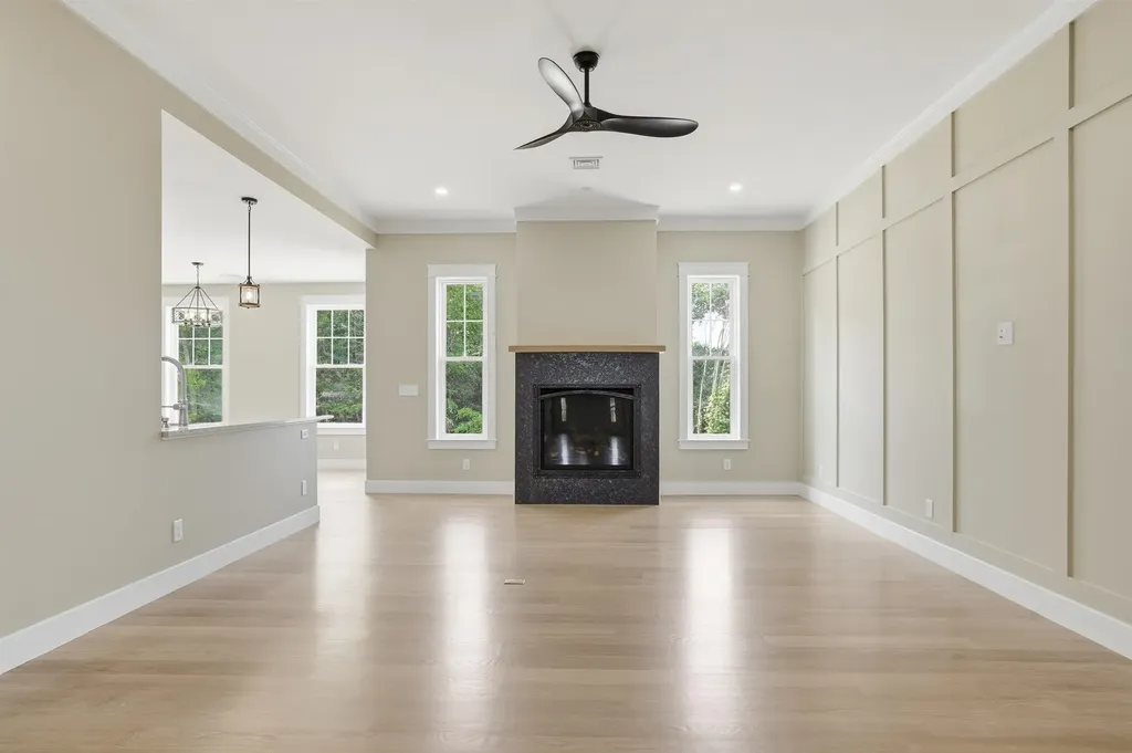116 Winnicutt Road Stratham NH 03885