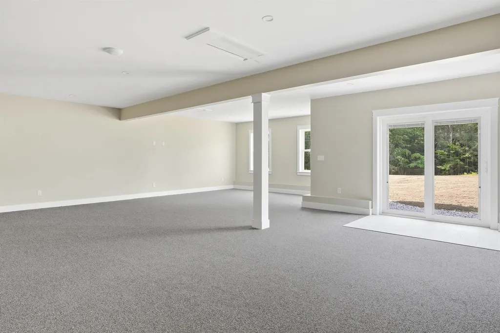 116 Winnicutt Road Stratham NH 03885