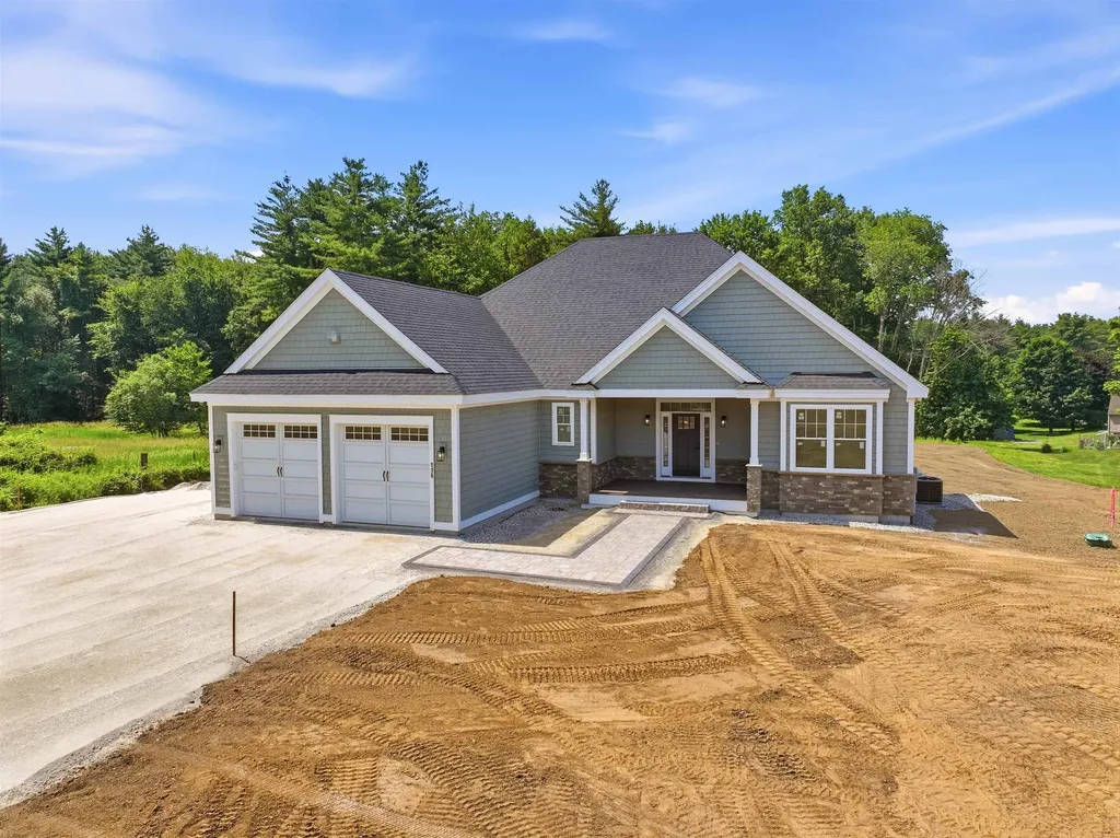 116 Winnicutt Road Stratham NH 03885