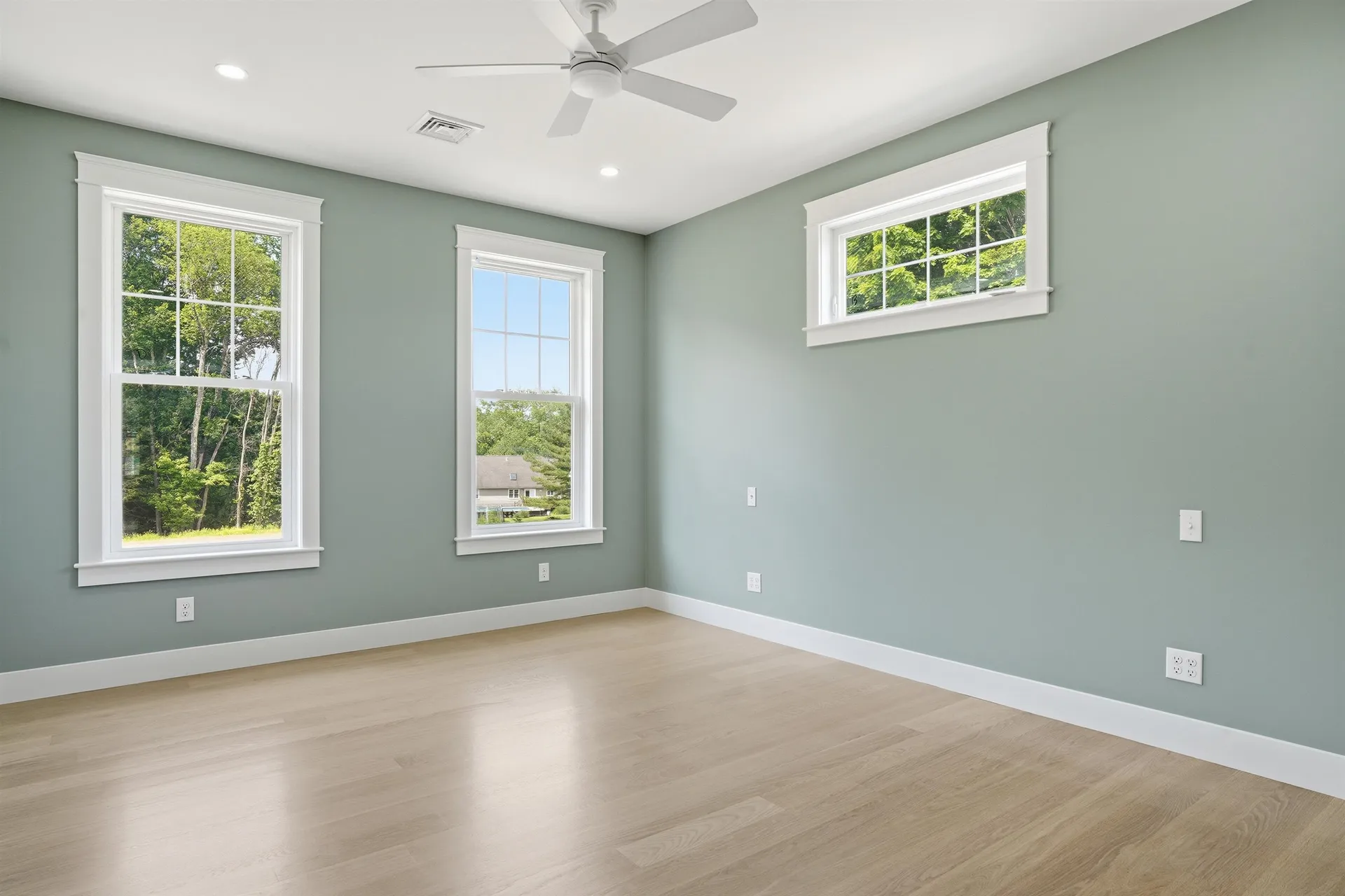116 Winnicutt Road Stratham NH 03885