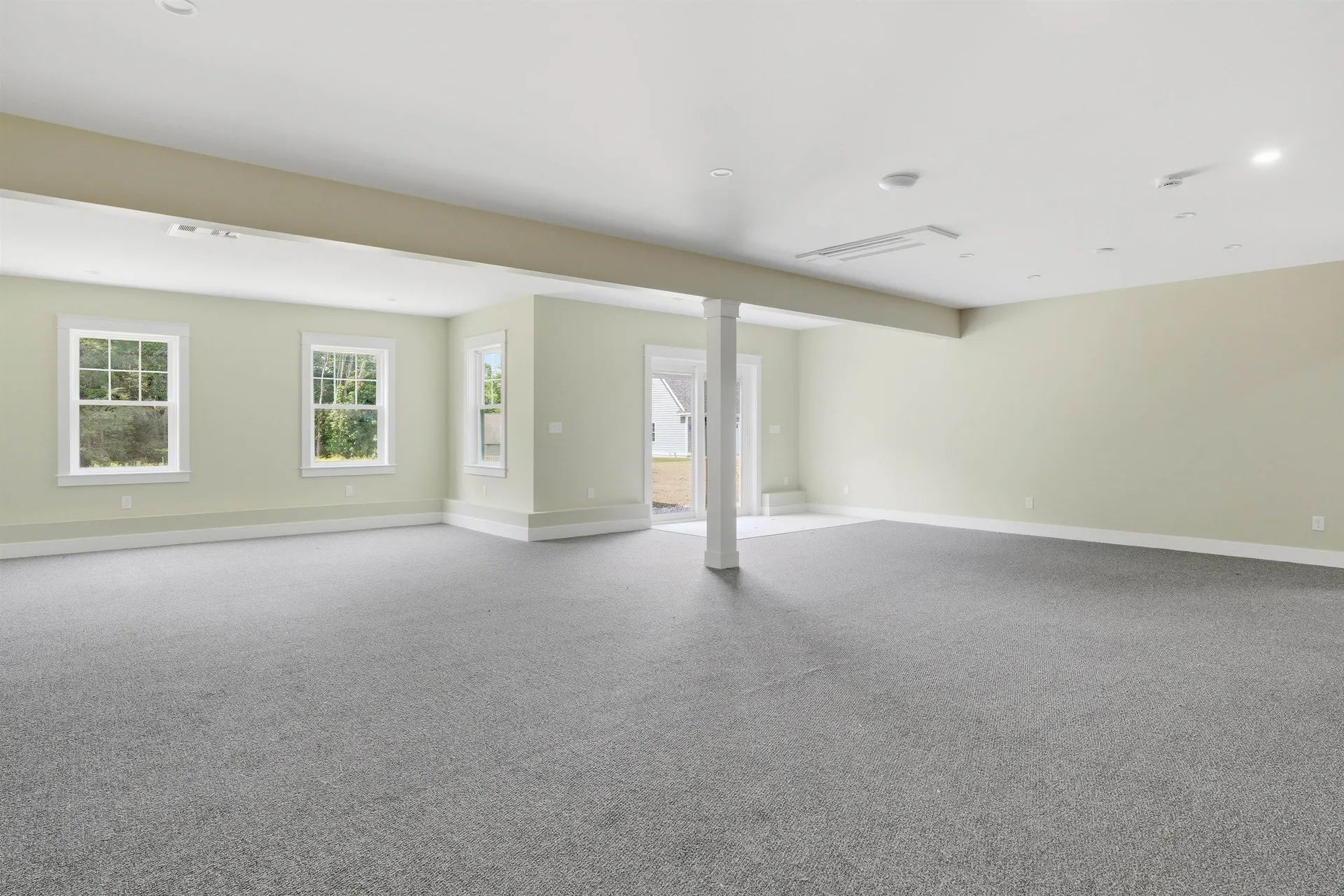 116 Winnicutt Road Stratham NH 03885