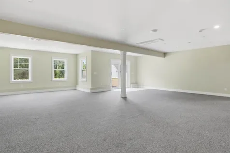 116 Winnicutt Road Stratham NH 03885