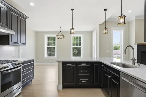 116 Winnicutt Road Stratham NH 03885