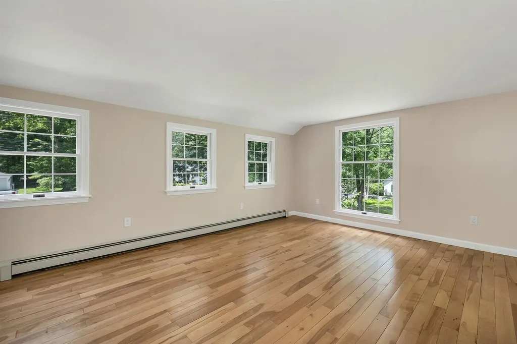 527 North Main Street Wolfeboro NH 03894