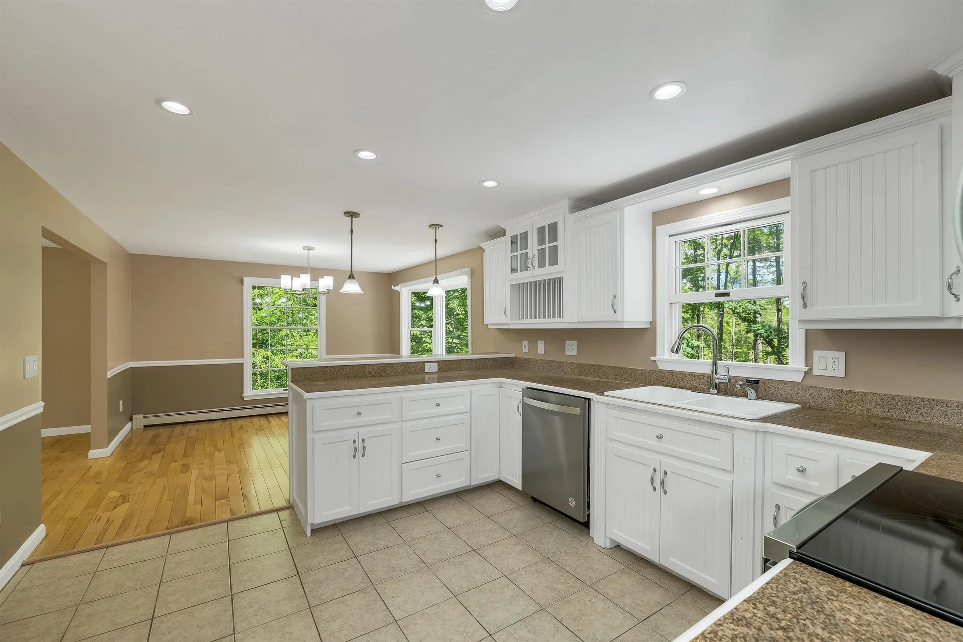 527 North Main Street Wolfeboro NH 03894