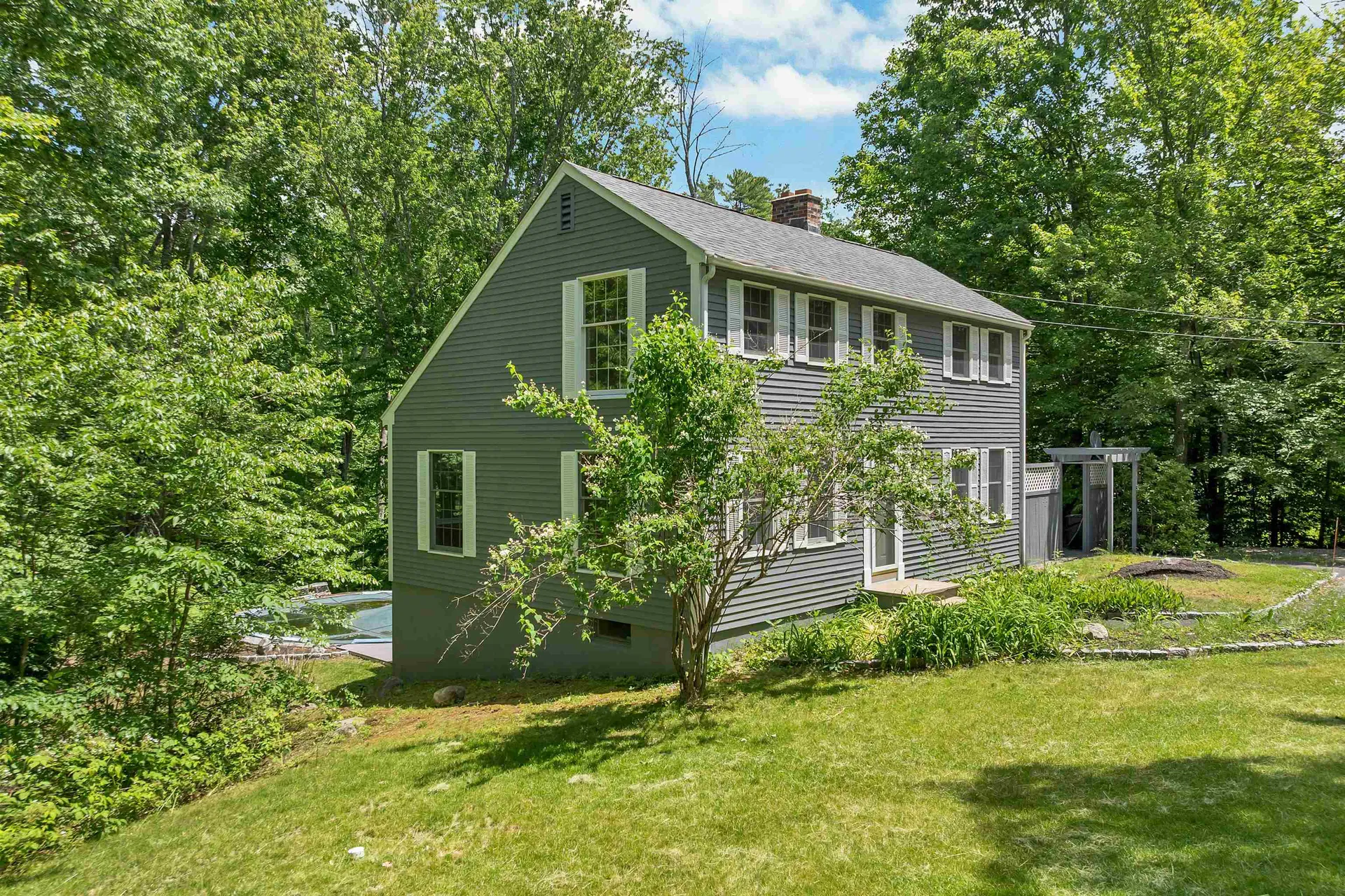 527 North Main Street Wolfeboro NH 03894