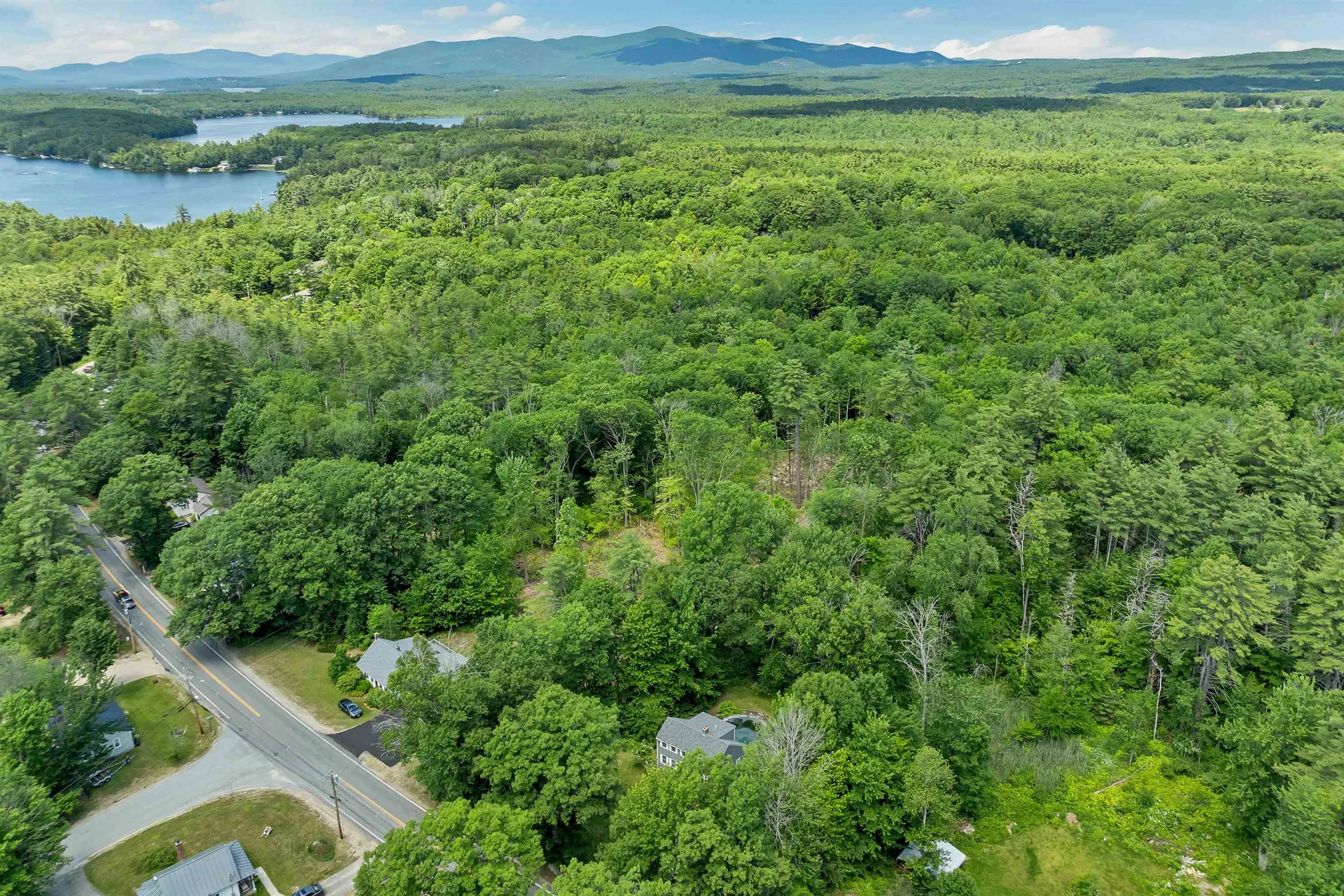 527 North Main Street Wolfeboro NH 03894