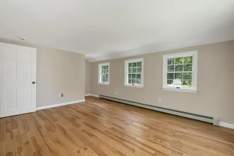 527 North Main Street Wolfeboro NH 03894