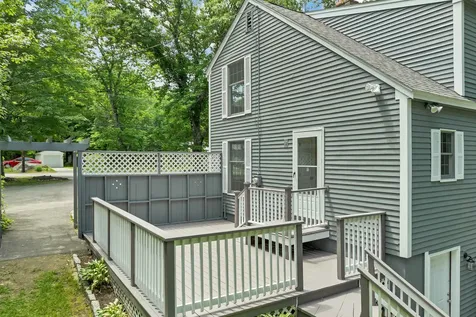 527 North Main Street Wolfeboro NH 03894