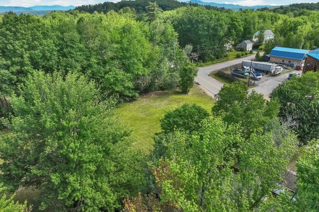 4 Varney Point Road Gilford NH 03249
