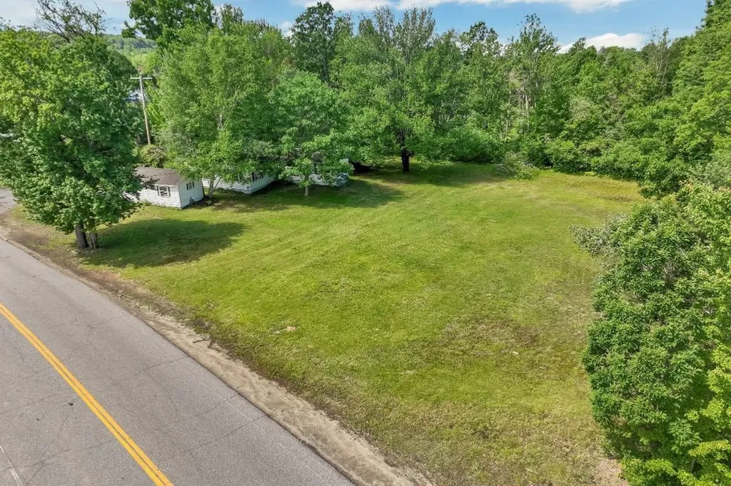 4 Varney Point Road Gilford NH 03249