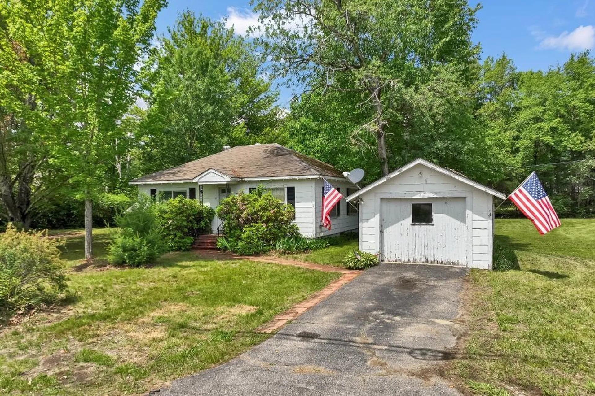 4 Varney Point Road Gilford NH 03249