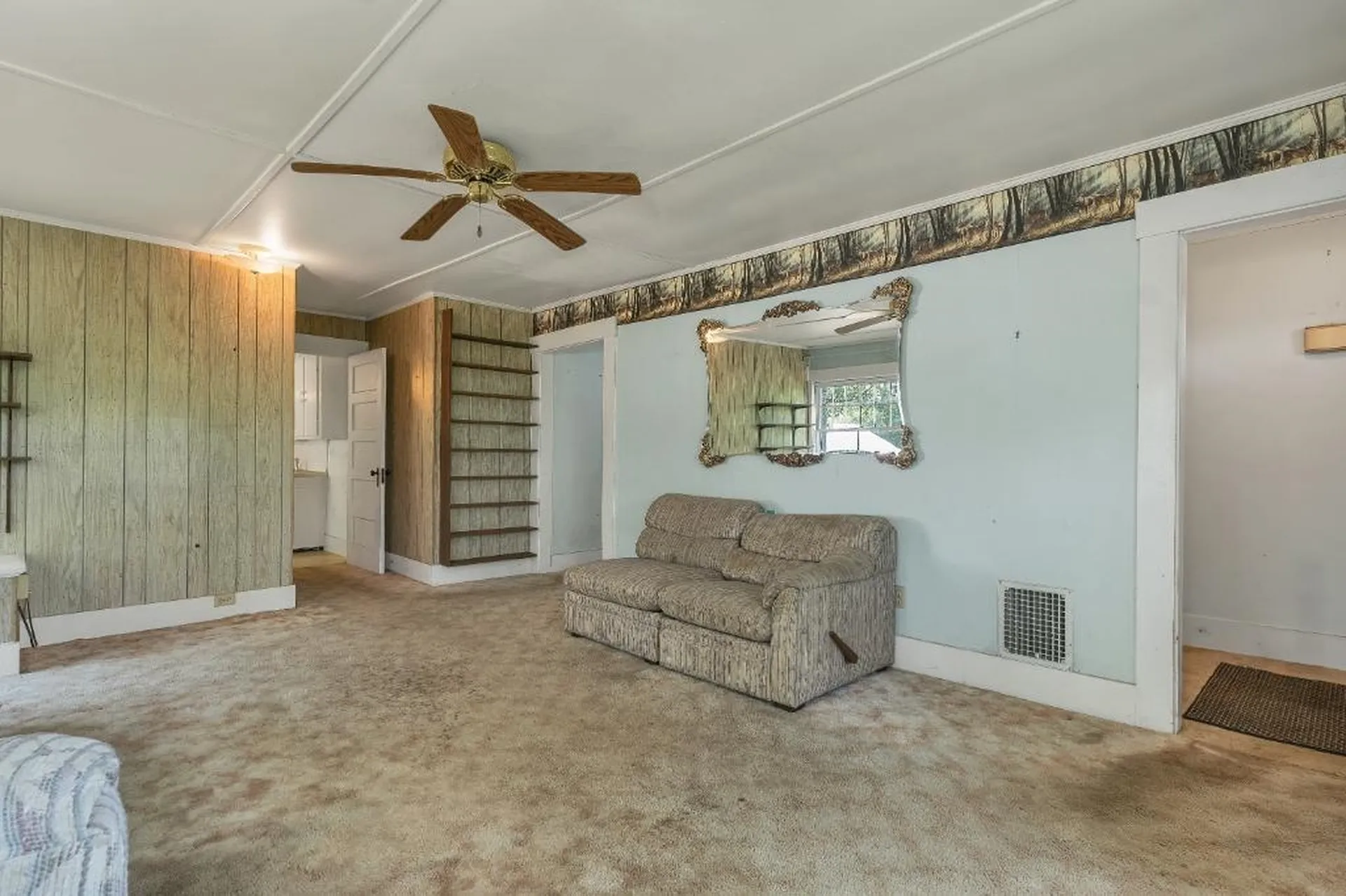 4 Varney Point Road Gilford NH 03249