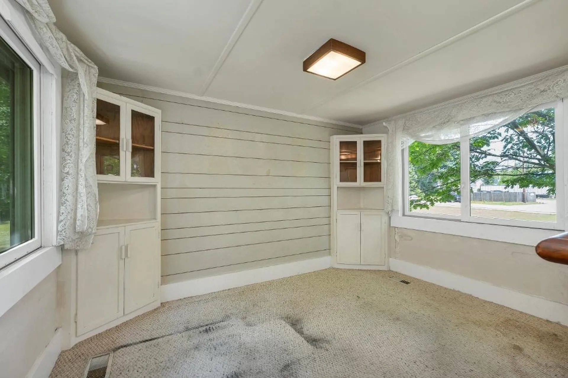 4 Varney Point Road Gilford NH 03249