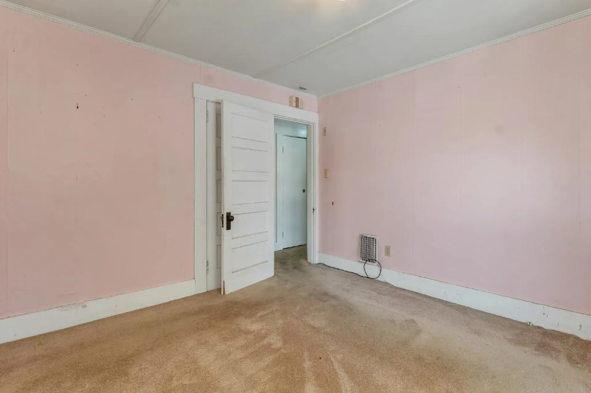 4 Varney Point Road Gilford NH 03249