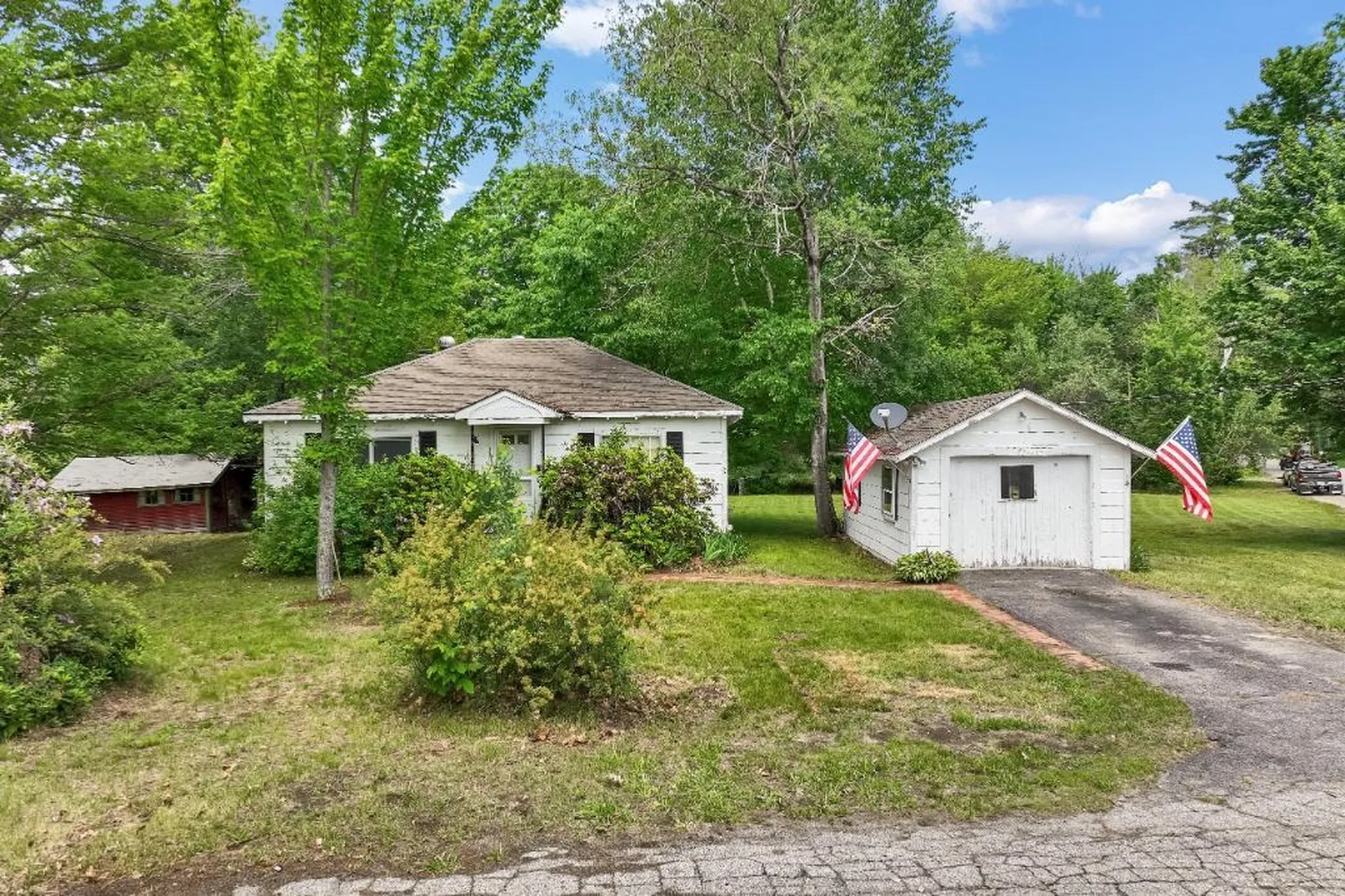 4 Varney Point Road Gilford NH 03249