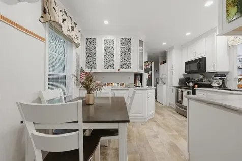 953 Little John Drive Exeter NH 03833