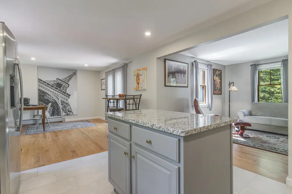 11 Ridgewood Drive Kingston NH 03848