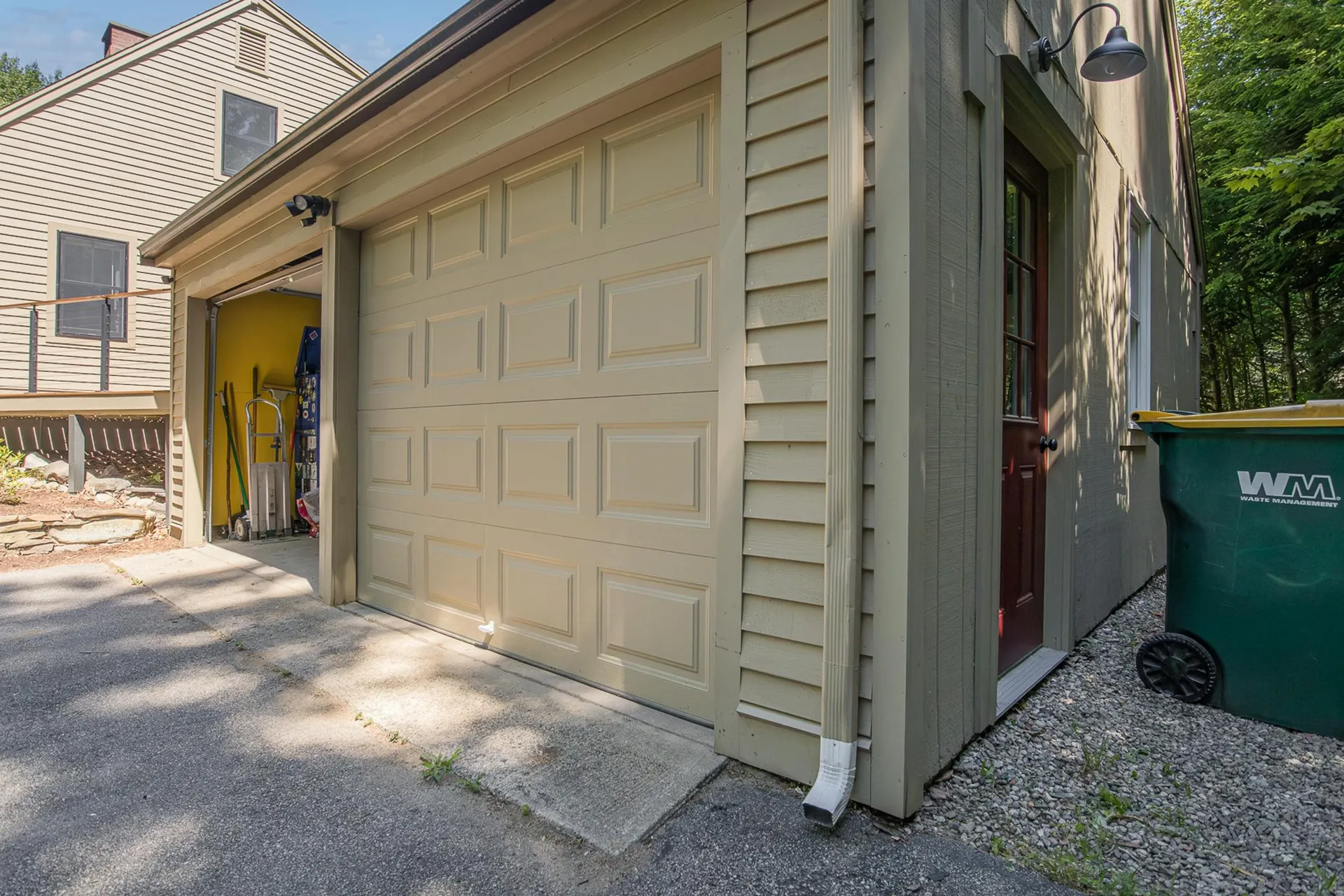 11 Ridgewood Drive Kingston NH 03848