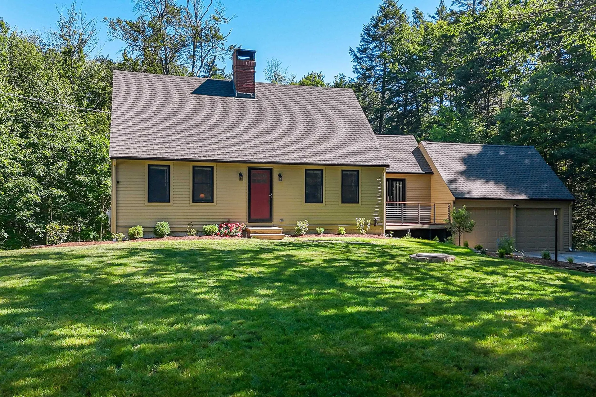 11 Ridgewood Drive Kingston NH 03848