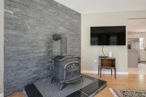 11 Ridgewood Drive Kingston NH 03848
