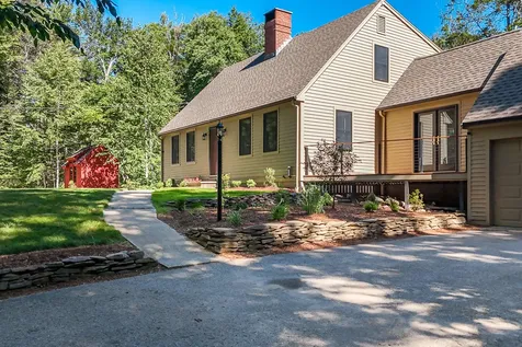 11 Ridgewood Drive Kingston NH 03848