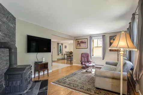 11 Ridgewood Drive Kingston NH 03848
