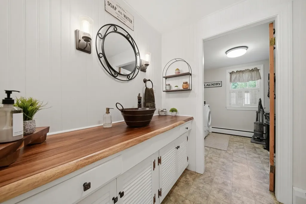 131 Clement Road Rollinsford NH 03869