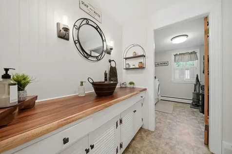 131 Clement Road Rollinsford NH 03869