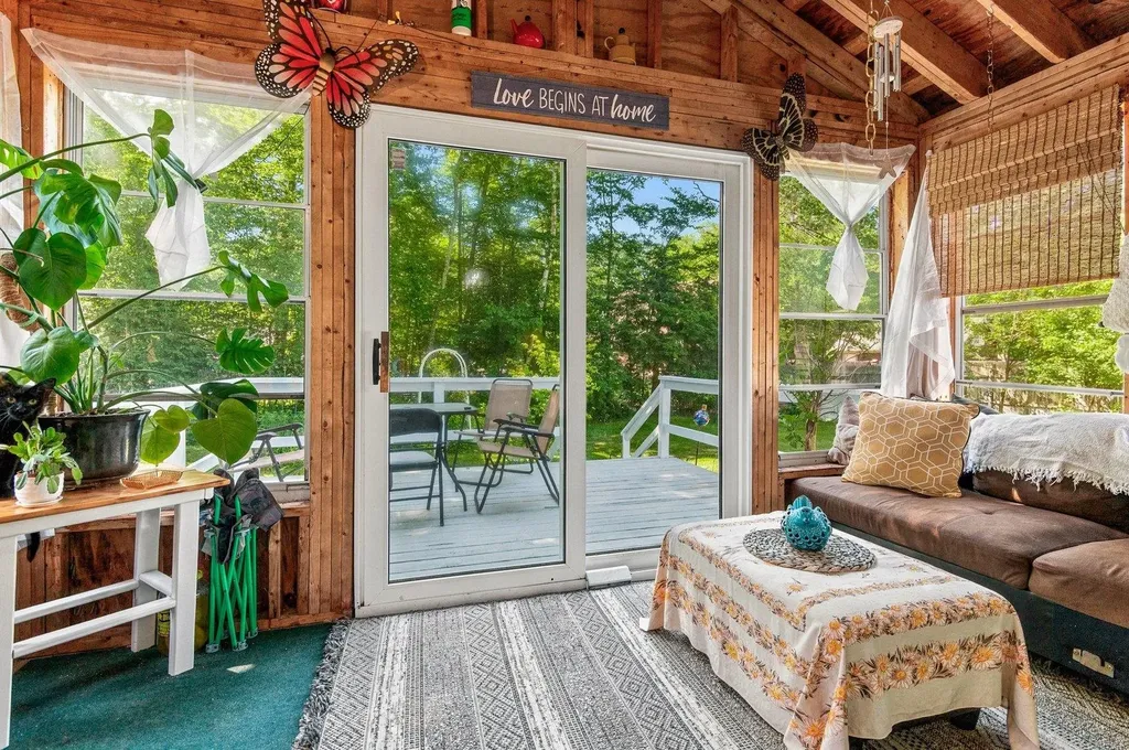 89 Saint James Avenue Milton NH 03851