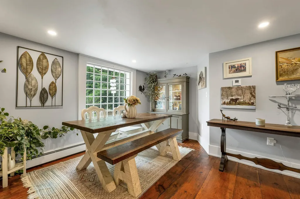 64 N Amherst Road Bedford NH 03110
