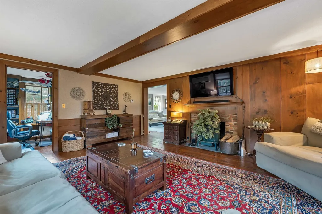 64 N Amherst Road Bedford NH 03110
