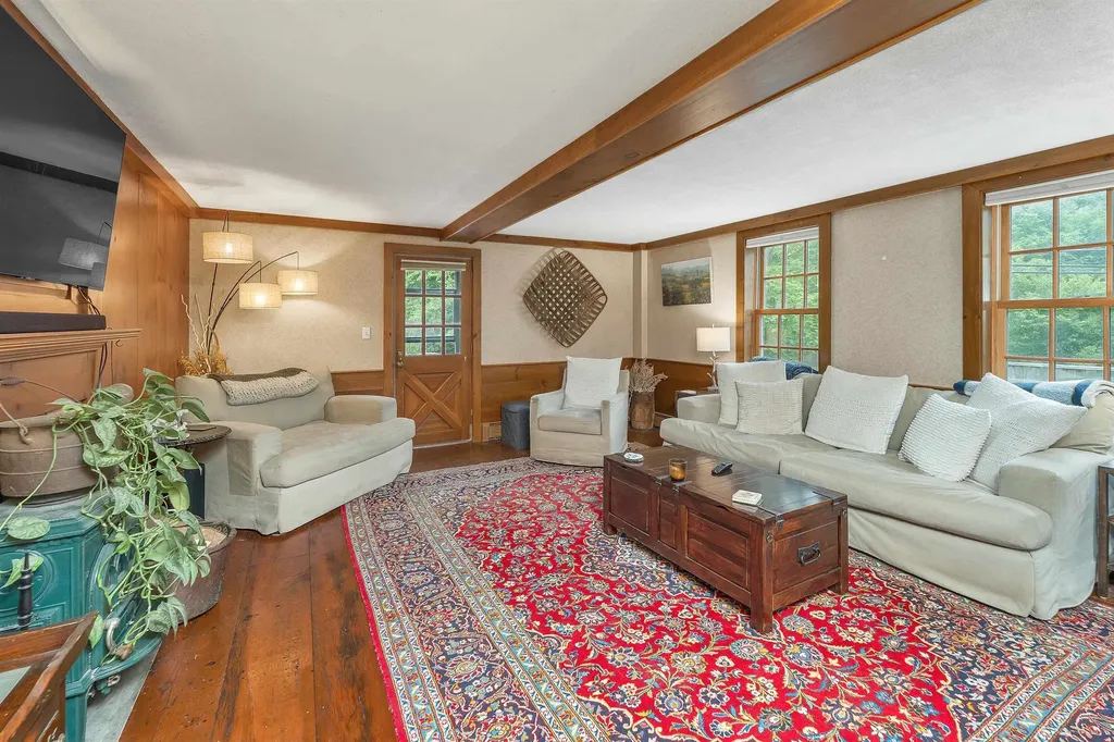 64 N Amherst Road Bedford NH 03110