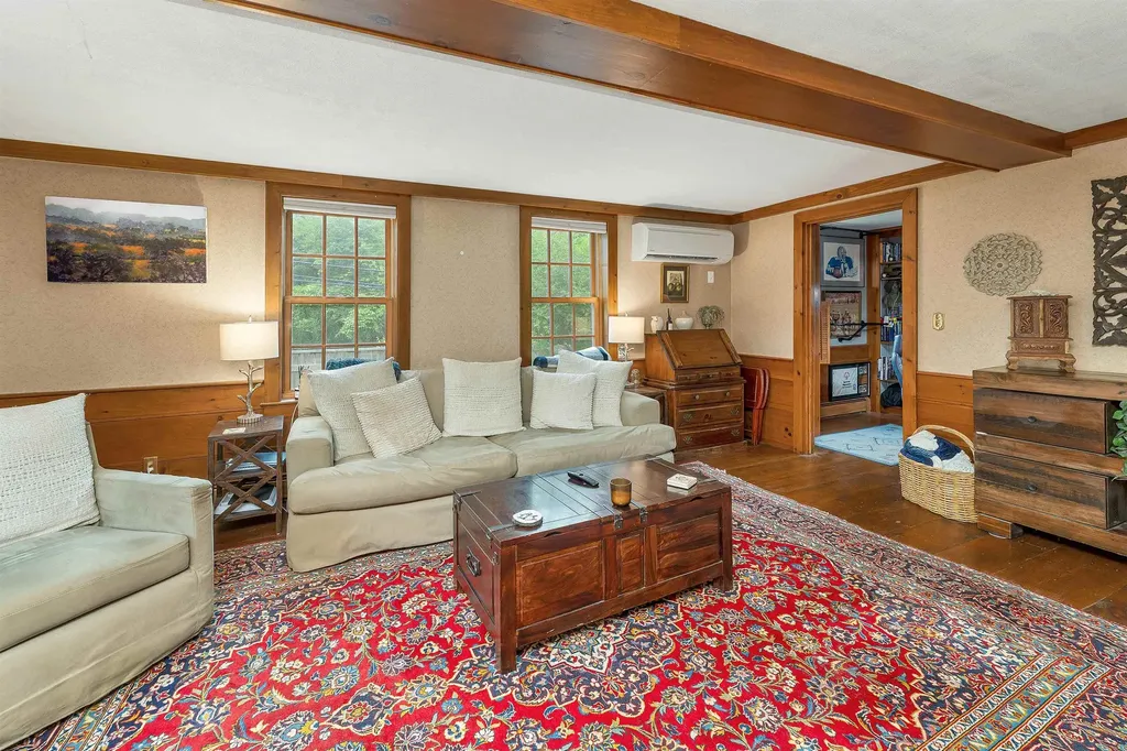 64 N Amherst Road Bedford NH 03110