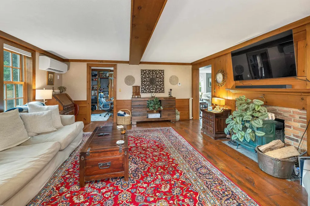 64 N Amherst Road Bedford NH 03110