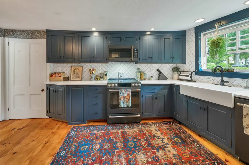 64 N Amherst Road Bedford NH 03110