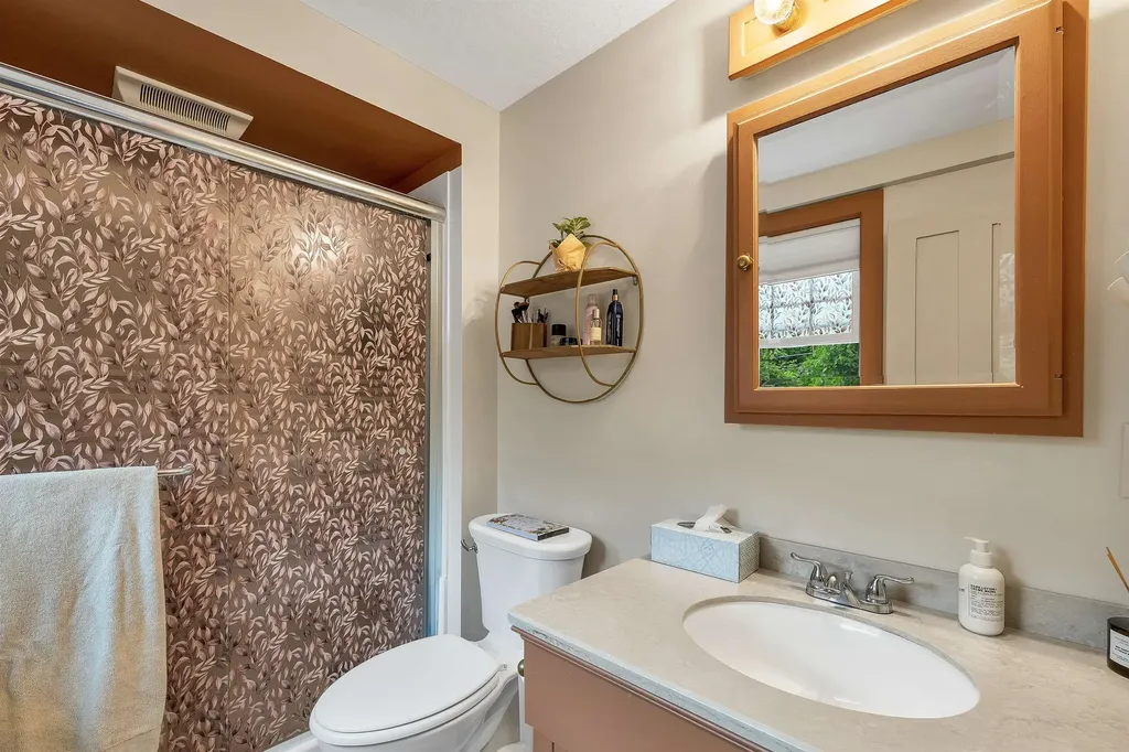 64 N Amherst Road Bedford NH 03110