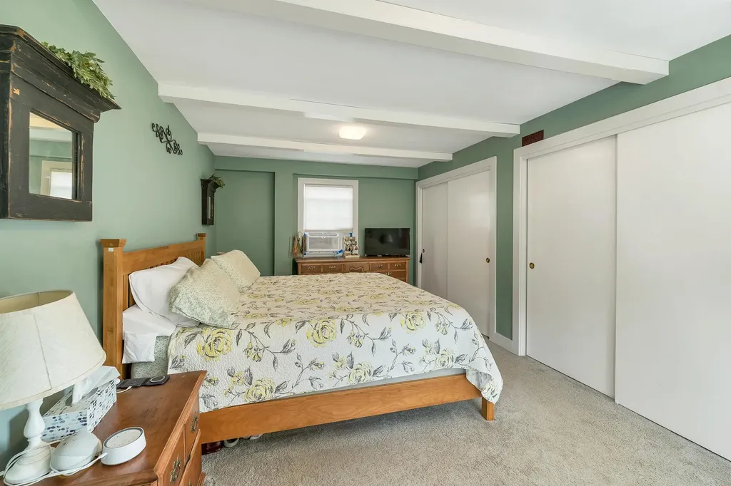64 N Amherst Road Bedford NH 03110