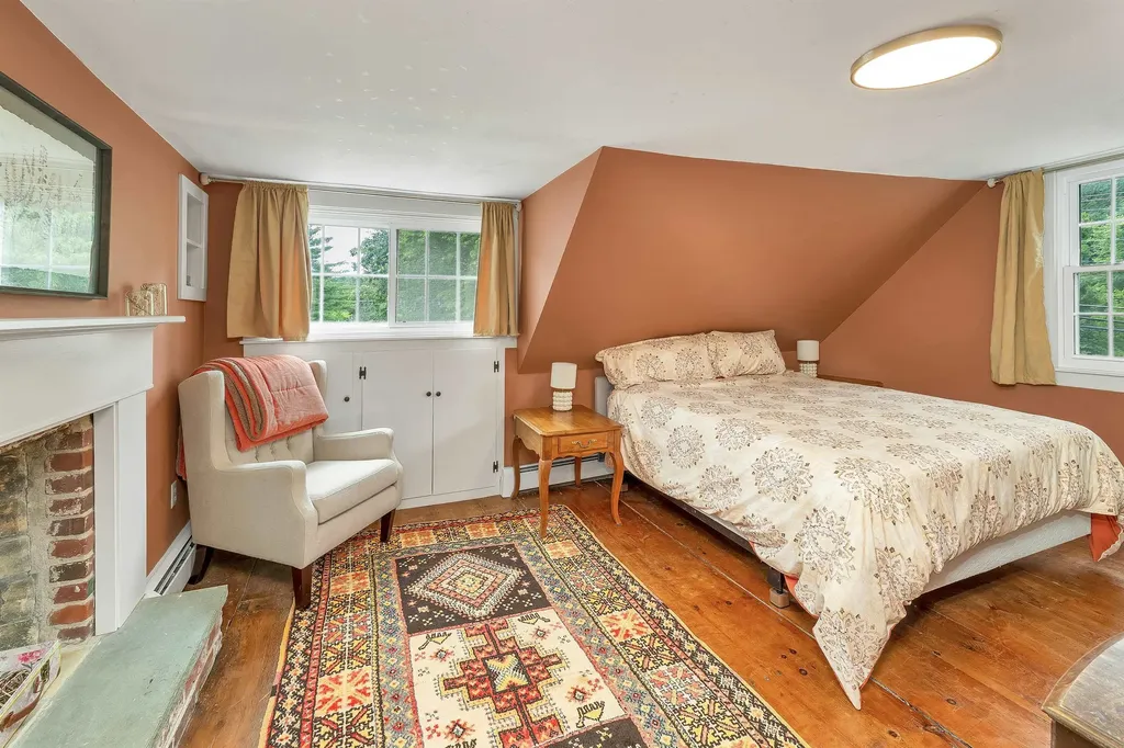 64 N Amherst Road Bedford NH 03110
