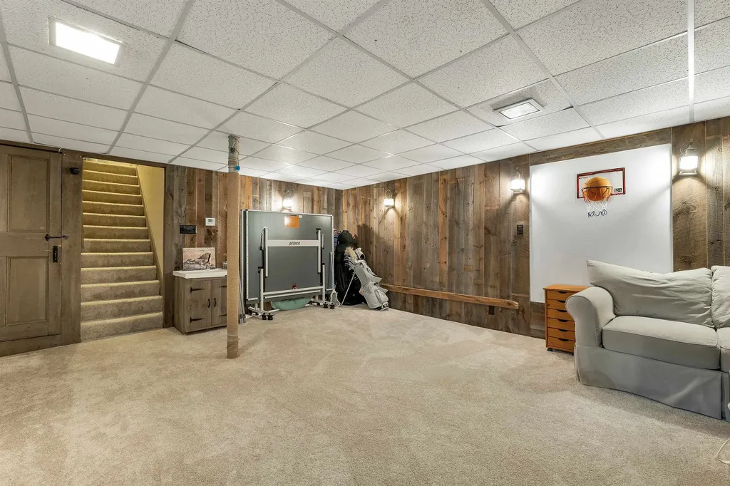 64 N Amherst Road Bedford NH 03110