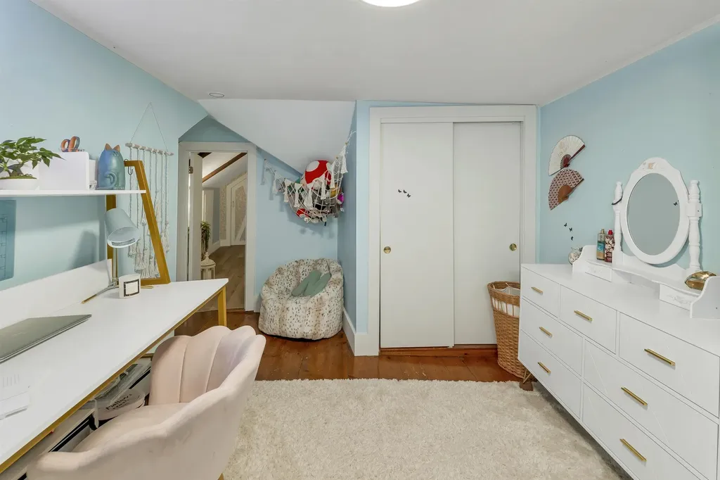 64 N Amherst Road Bedford NH 03110
