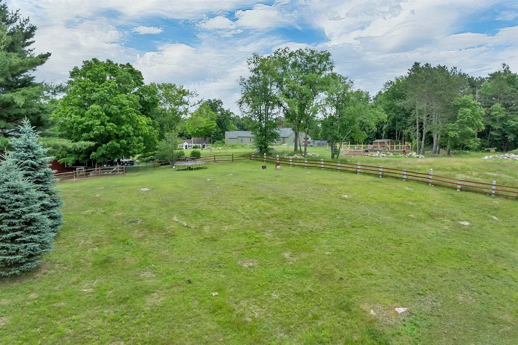 64 N Amherst Road Bedford NH 03110