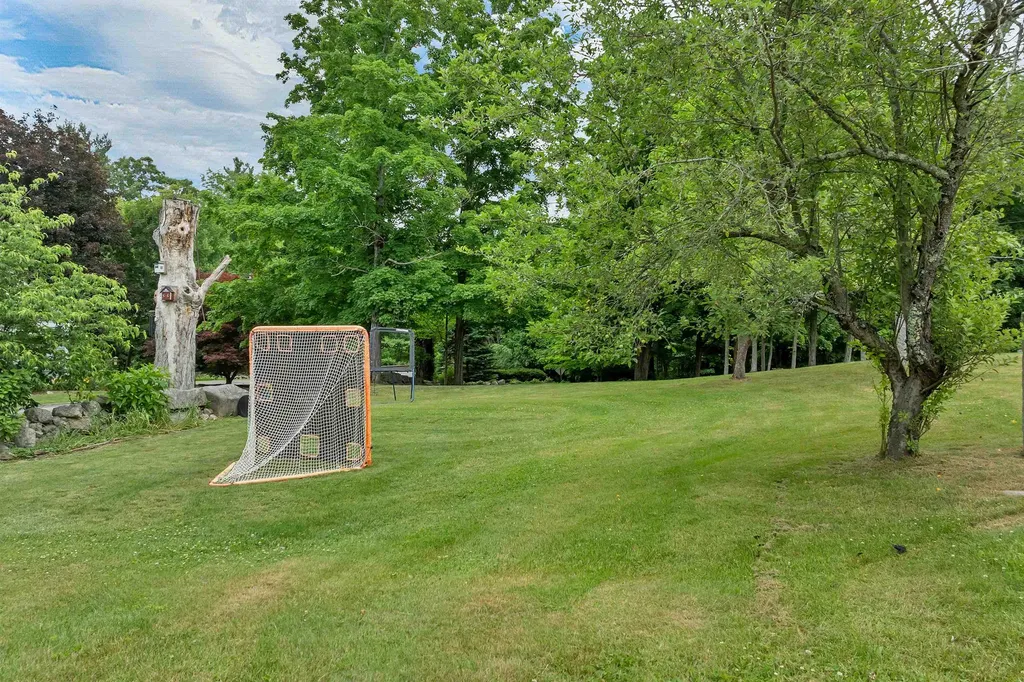 64 N Amherst Road Bedford NH 03110