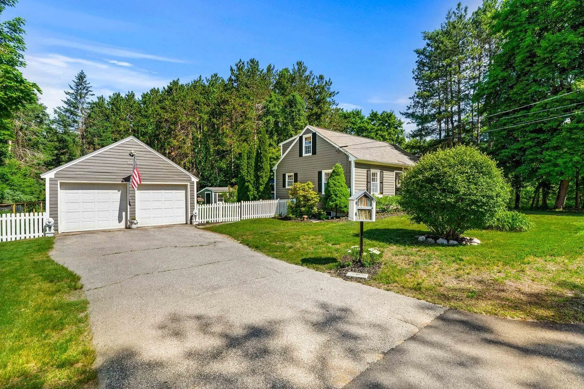 129 Bedford Center Road Bedford NH 03110