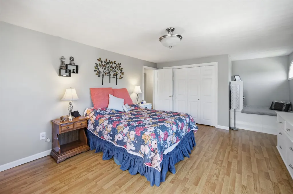 235 Patricia Lane Manchester NH 03104