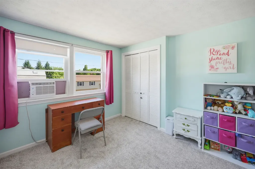 235 Patricia Lane Manchester NH 03104