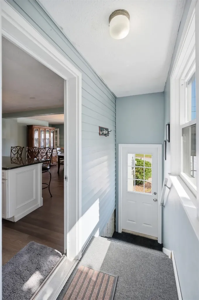 235 Patricia Lane Manchester NH 03104