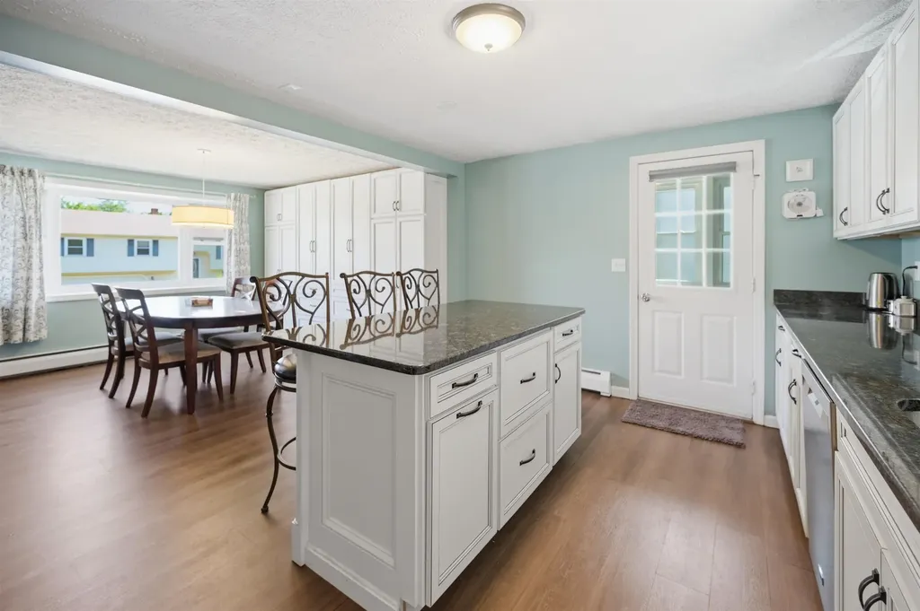 235 Patricia Lane Manchester NH 03104