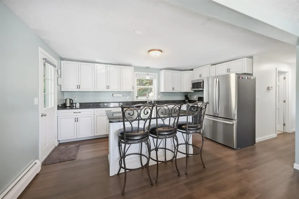 235 Patricia Lane Manchester NH 03104