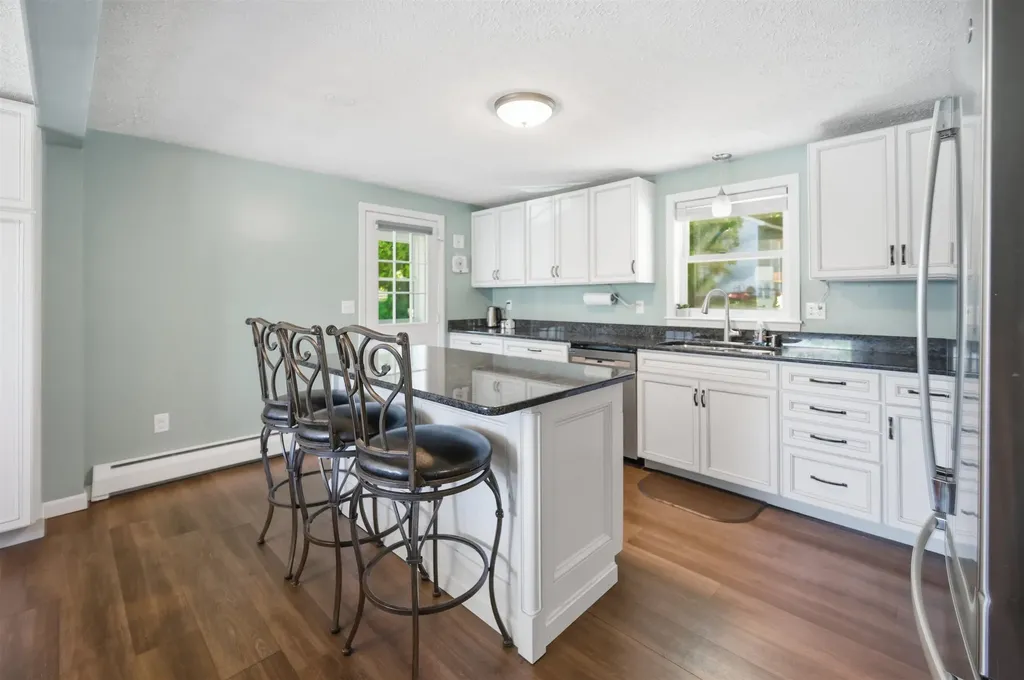 235 Patricia Lane Manchester NH 03104
